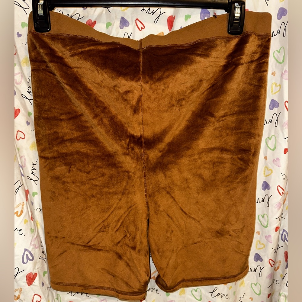NWT SKIMS Velour Sleepwear Short